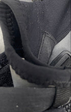 Load image into Gallery viewer, O'Neill Mens 1277 Black Closed Toe Hook And Loop Strap Surf Booties Size 9