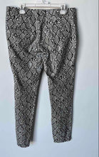 Load image into Gallery viewer, Zara Womens Black Gray Animal Print Slash Pockets Belt Loops Ankle Pants Size XL