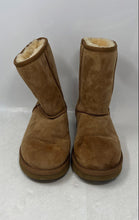 Load image into Gallery viewer, UGG Womens Classic Short II 1016223 Khaki Pull-On Round Toe Snow Boots Size 6