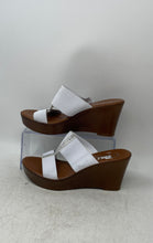 Load image into Gallery viewer, Italian Shoemakers Womens White Wedge Heel Slip-On Slide Sandals Size 8.5M