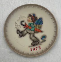 Load image into Gallery viewer, Antique Goebel Ceramic Hand Painted Round 3rd Annual Decorative Collector Plate