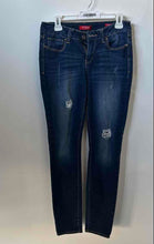 Load image into Gallery viewer, Guess Mens Blue Medium Wash Distressed Denim Skinny Leg Jeans Pants Size 30