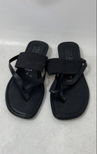Load image into Gallery viewer, Italian Shoemakers Womens Felia Black Leather Slip-On Flip Flop Sandals Size 5
