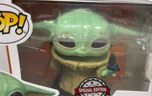 Load image into Gallery viewer, Funko Pop! Star Wars Grogu With Butterfly #468 Special Edition Bobblehead Figure