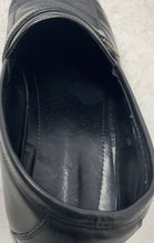 Load image into Gallery viewer, Shoestock Mens Black Leather Apron Toe Slip-On Penny Loafer Shoes Size 9.5