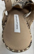 Load image into Gallery viewer, Diane Von Furstenberg Womens Beige Snakeskin Print Platform Heels Size 6M