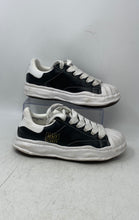 Load image into Gallery viewer, MMY Blakey Womens Black White Low Top Lace-Up Sneakers Shoes Size 40