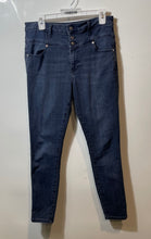 Load image into Gallery viewer, Guess Womens Blue Denim Dark Wash Pockets Regular Fit Skinny Jeans No Size