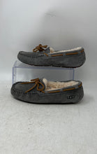 Load image into Gallery viewer, UGG Womens Dakota Gray Suede Moc Toe Lined Lace-Up Boat Shoes Size 5