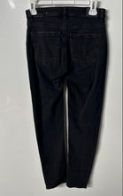 Load image into Gallery viewer, American Eagle Outfitters Womens Black Distressed Skinny Jeans Size 000 Short