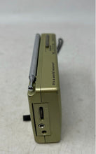 Load image into Gallery viewer, Bell+Howell 2298870 Beige 9 Band World Receiver Portable Radio D Not Tested
