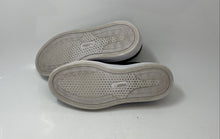 Load image into Gallery viewer, Puma Womens Smash Platform V3 392504 01 Black Lace-Up Sneakers Shoes Size 7