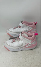 Load image into Gallery viewer, Nike Girls Air Jordan Max Aura 5 FD8790-116 White Pink Sneakers Shoes Size 2Y