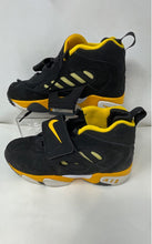 Load image into Gallery viewer, Nike Boys Diamond Turf II 488294-018 Black Yellow Lace-Up Basketball Shoes Sz 7