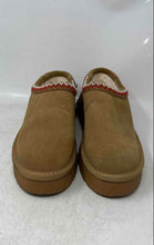 Load image into Gallery viewer, Cushionaire Womens Cream Genuine Suede Sheepskin Slip-On Slippers Size 8.5M