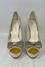 Load image into Gallery viewer, Things II Come Sherwayne Mahoney Womens Madison White Slip-On Pump Heels Size 7M