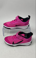 Load image into Gallery viewer, Nike Girls Omni Multi-Court DM9026-602 Pink Hook & Loop Sneaker Shoes Size 10.5C