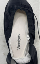 Load image into Gallery viewer, Wendy Wu Womens Black Square Toe Professional Ballet Pointe Dance Shoes Size 8