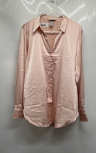 Load image into Gallery viewer, H&M Womens Pink Long Sleeve V-Neck Button Front Blouse Top Size Large
