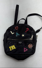 Load image into Gallery viewer, Guess Womens Tabbi Black Monogram Front Zip Pocket Adjustable Strap Backpack