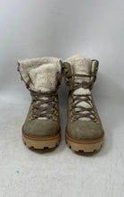 Load image into Gallery viewer, Nine West Womens Gray Beige Furry Round Toe Lace-Up Snow Boots Size 7M