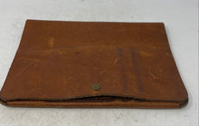 Load image into Gallery viewer, Vintage Womens Brown Leather Card Holder Snap Closure Clutch Wallet Organizer