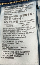 Load image into Gallery viewer, Levi Strauss & Co. Womens Blue Denim 5-Pocket Design Classic Bootcut Jeans Sz 8