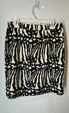 Load image into Gallery viewer, Ann Taylor Womens Black Beige Abstract Print Flap Front Short Wrap Skirt Size 10