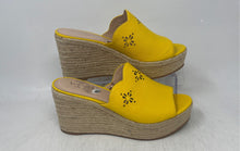 Load image into Gallery viewer, Kate Spade New York Womens Tenley Beige Yellow Wedge Heel Mule Sandals Size 7M