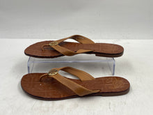 Load image into Gallery viewer, Authentic Tory Burch Womens Thora Brown Leather Flip Flop Sandals Size 6M Worn