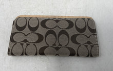 Load image into Gallery viewer, Coach Womens Beige Brown Signature Print Lightweight Bifold Wallet