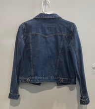 Load image into Gallery viewer, Forever 21 Womens Blue Long Sleeve Collared Button Front Denim Jacket Size M