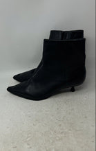 Load image into Gallery viewer, Aldo Womens Black Leather Pointed Toe Side Zip Kitten Heel Ankle Boots Size 11