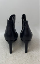 Load image into Gallery viewer, Clarks Womens Ambyr Rise Black Leather Round Toe Side Zipper Ankle Boots Size 9M