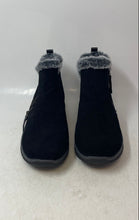 Load image into Gallery viewer, Skechers Womens Easy Going Black Round Toe Side-Zip Ankle Snow Boots Size 7.5
