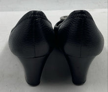 Load image into Gallery viewer, Authentic Tory Burch Womens Sally Black Pebbled Leather Wedge Pump Heels Sz 6.5M