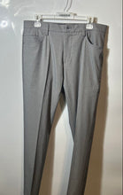 Load image into Gallery viewer, Van Heusen Mens Gray Flex Slim Fit Flat Front Straight Leg Chino Pants Sz 32X32