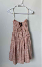 Load image into Gallery viewer, Forever 21 Womens Pink White Floral Strapless Smocked Back Mini Dress Size M