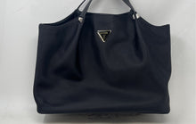Load image into Gallery viewer, Guess Womens Black Double Handle Inner Pocket Magnetic Snap Lined Tote Bag