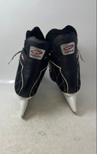 Load image into Gallery viewer, Hespeler Kids Rogue Black Lcae-Up Recreational Ice Skate Shoes Size 5J