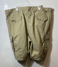 Load image into Gallery viewer, Levi Strauss & Co. Mens Beige Pockets Flat Front Cotton Cargo Shorts Size 44