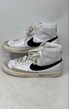 Load image into Gallery viewer, Nike Mens Blazer Mid '77 Vintage White Black Lace-Up Sneaker Shoes Size 9.5