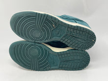 Load image into Gallery viewer, Authentic Nike Womens Dunk Low DZ5224-300 Green White Lace-Up Sneaker Shoes Sz 7