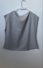 Load image into Gallery viewer, Rylee Moon Womens Gray Striped Sleeveless Crew Neck Blouse Top Size Large