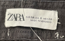 Load image into Gallery viewer, Zara Womens Black Cotton Pockets Straight Leg Cargo Pants Size 6S