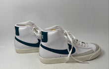 Load image into Gallery viewer, Nike Mens Blazer Mid '77 White Green Leather Lace-Up Basketball Shoes Size 10