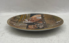 Load image into Gallery viewer, Normal Rockwell Old Man Winter 1979 Round Shape Decorative Collector Plate