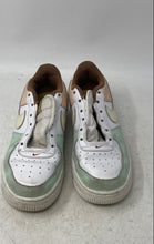 Load image into Gallery viewer, Nike Girls Air Force 1 LV8 DX3727-100 Multicolor Sneaker Shoes Sz 4.5Y No Laces