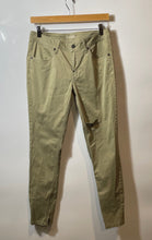 Load image into Gallery viewer, Authentic Burberry Brit Womens Beige Light Wash Skinny Leg Jeans Size 38