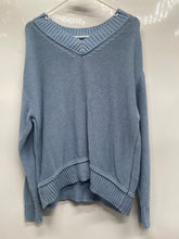 Load image into Gallery viewer, American Eagle Womens Blue Cotton Knit Oversized V-Neck Pullover Sweater Size XS